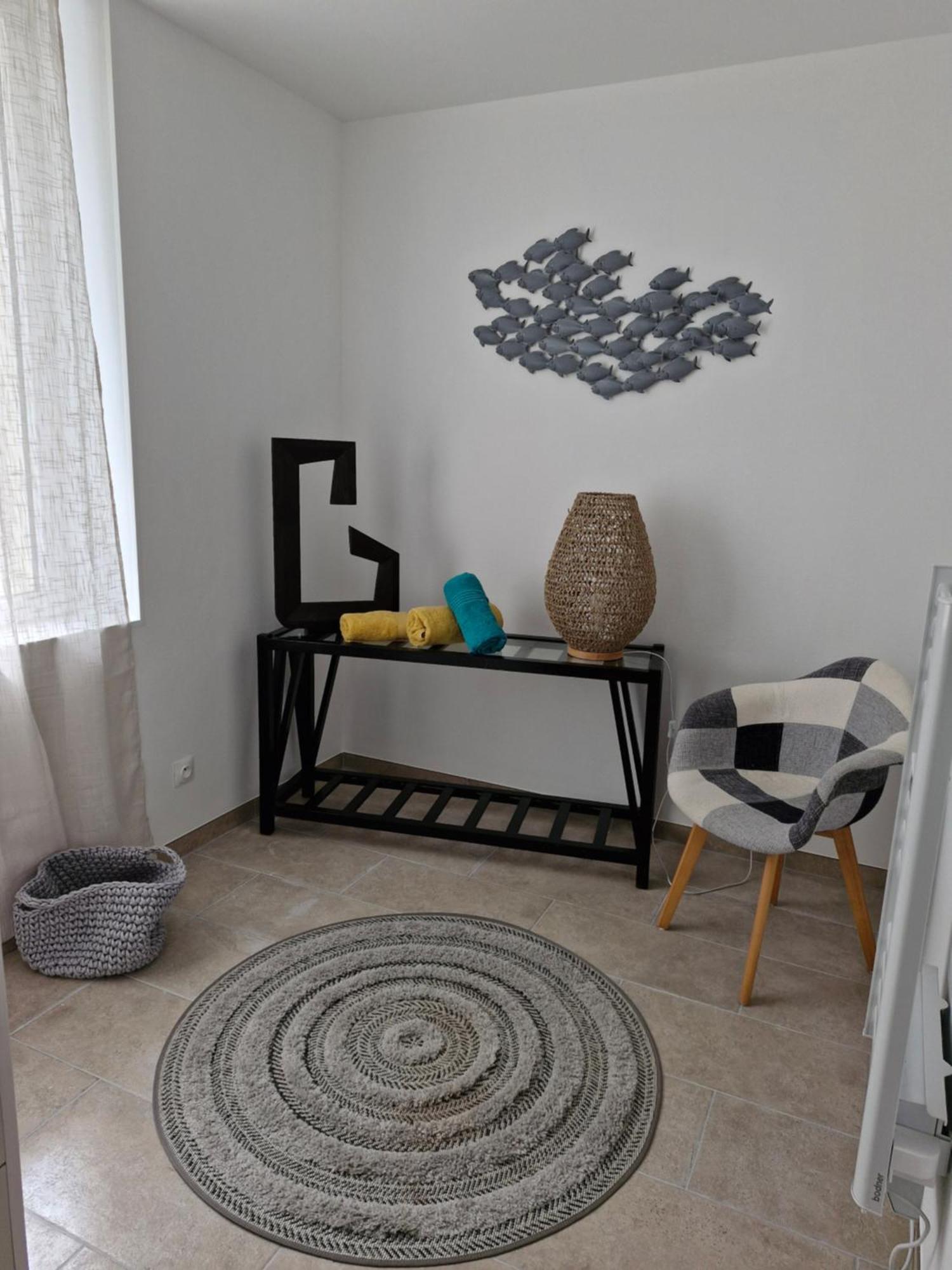 Hotel Le 6 3 Home Port En Bessin 외부 사진