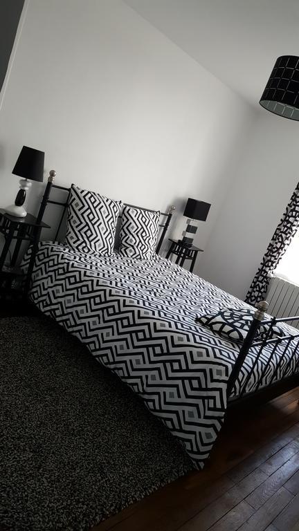 Hotel Le 6 3 Home Port En Bessin 외부 사진